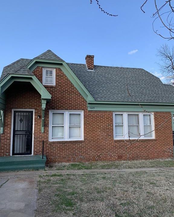 1st image of 1605 E Madison St