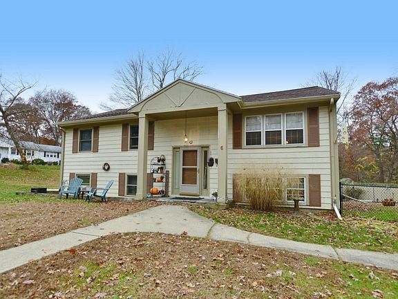 2nd image of 6 Louise Dr