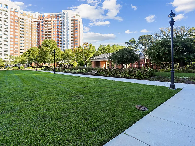 5809 Nicholson Ln #514 — Photo 61