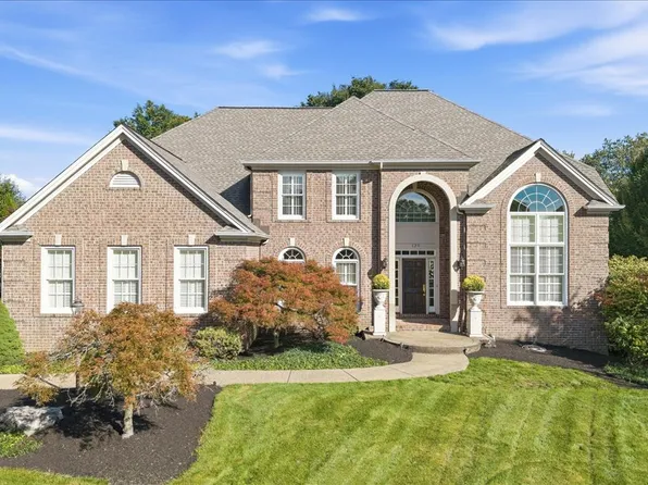 139 Sebago Lake Dr, Sewickley, PA 15143