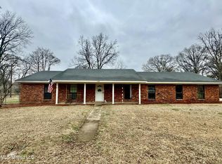 304 Early Ewing St, Benoit, MS 38725