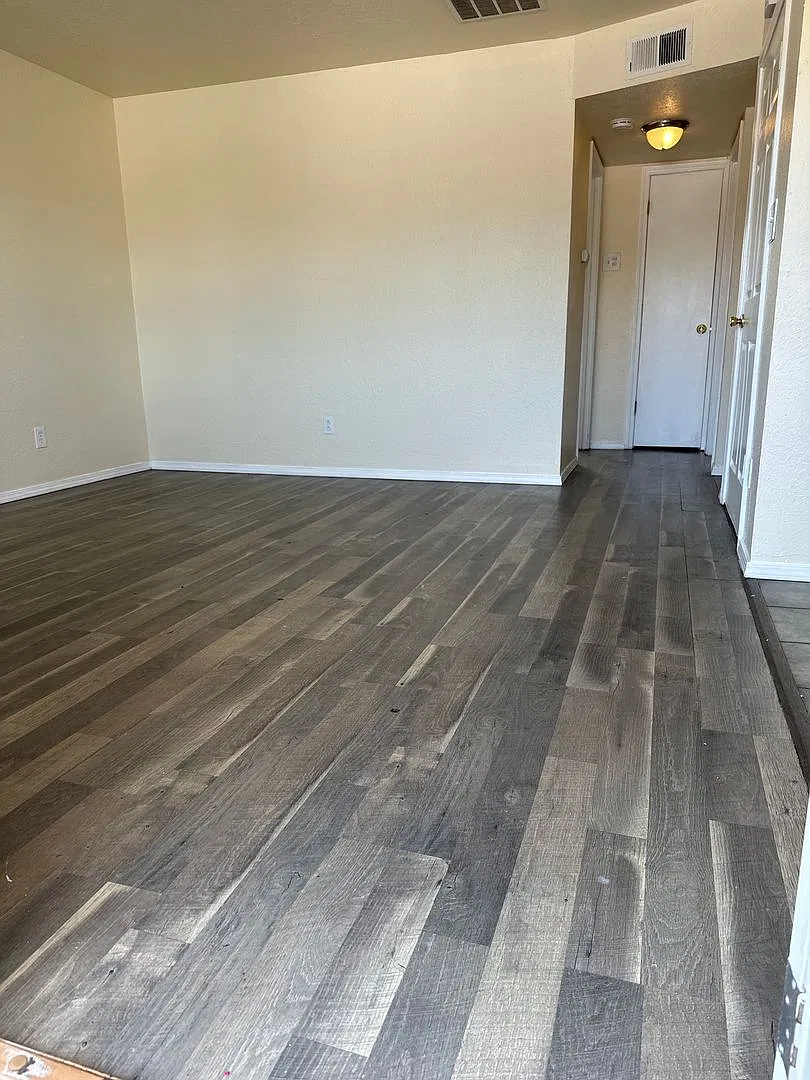 Adorable Fourplex near Los Altos Golf Course — Photo 2