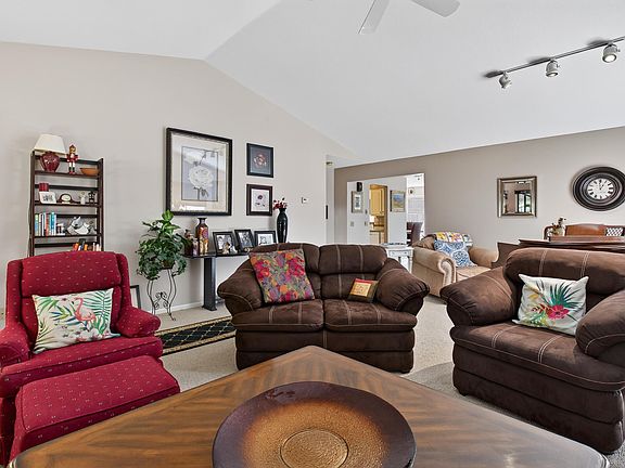 3rd image of 2277 Radcliff Cir SE