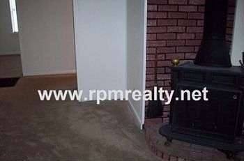 3rd image of 900 E South St