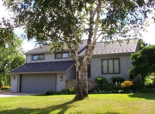 2416 Aurora Cir NE, Menomonie, WI 54751
