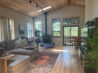 595 Mill Rd, Auburn, CA 95603