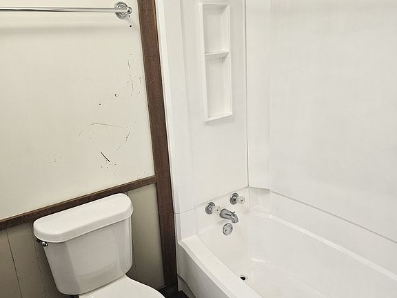 5th image of 217 N Wilson Ave