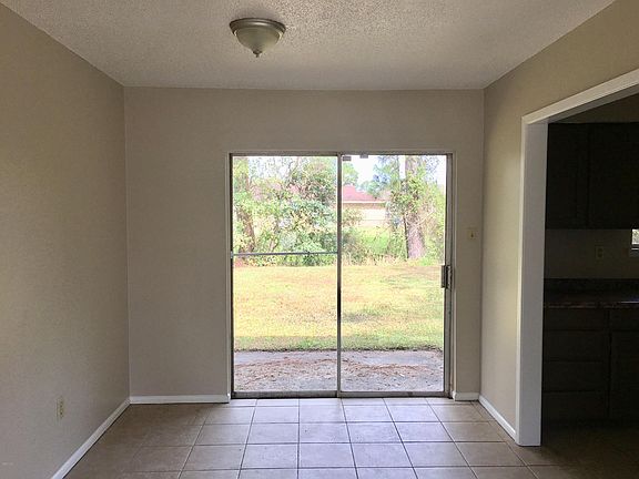 3rd image of 2500 Calle De Feliz St