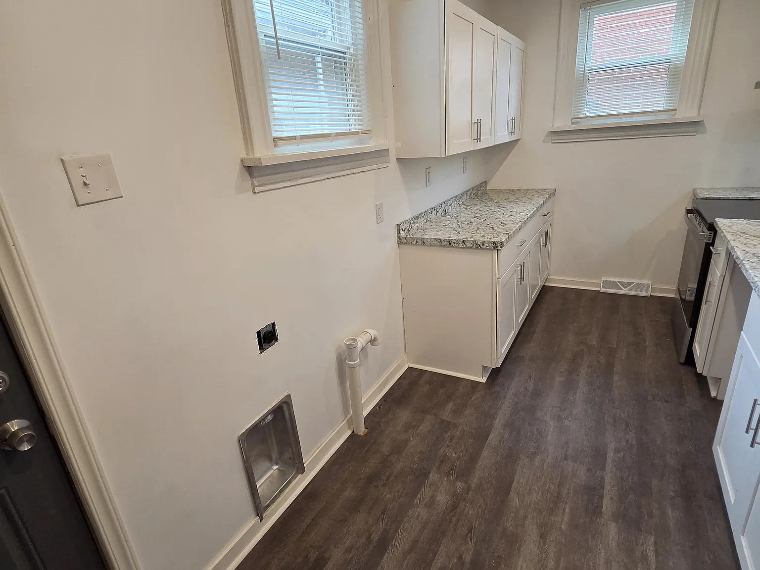 2 bed, 1023 sqft, $925 — Photo 2