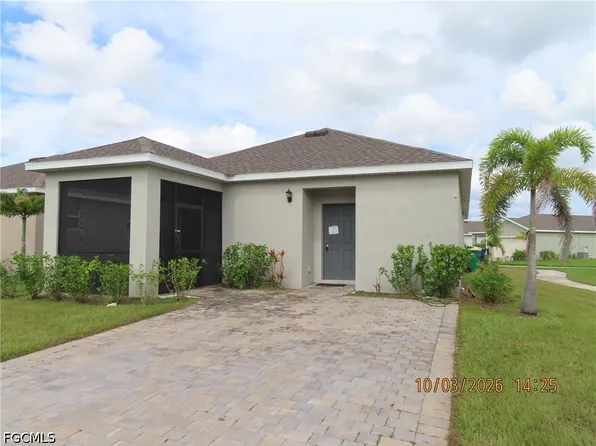 828 Friendship Cir, Labelle, FL 33935