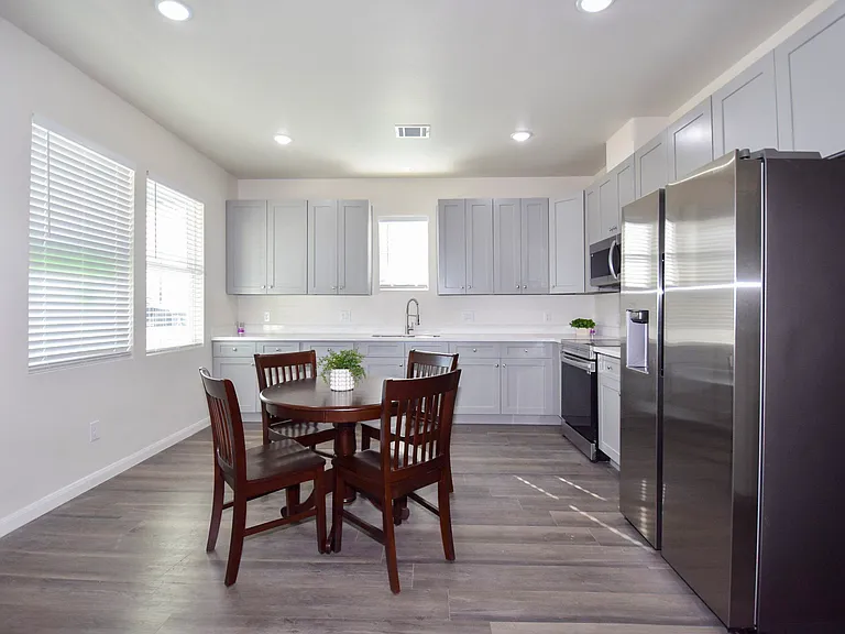 Broyles St — Photo 10