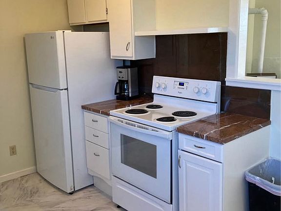 3rd image of 217 E Main St Unit C