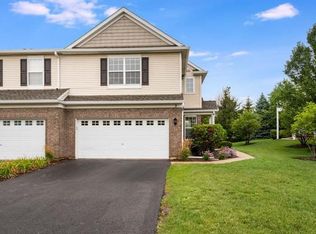2 Christie Ct, Algonquin, IL 60102