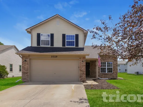 10229 Park Valley Dr, Indianapolis, IN 46229