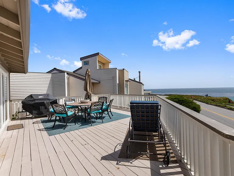2124 W Cliff Dr — Photo 34