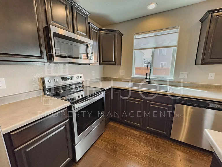 10881 Aliso Dr — Photo 11