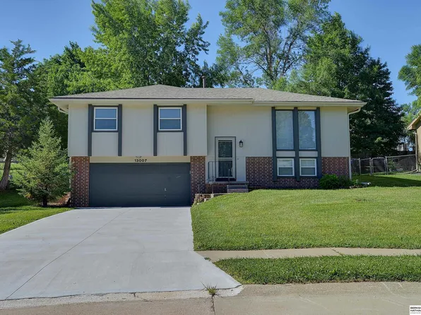 13007 Laurel Ave, Omaha, NE 68164