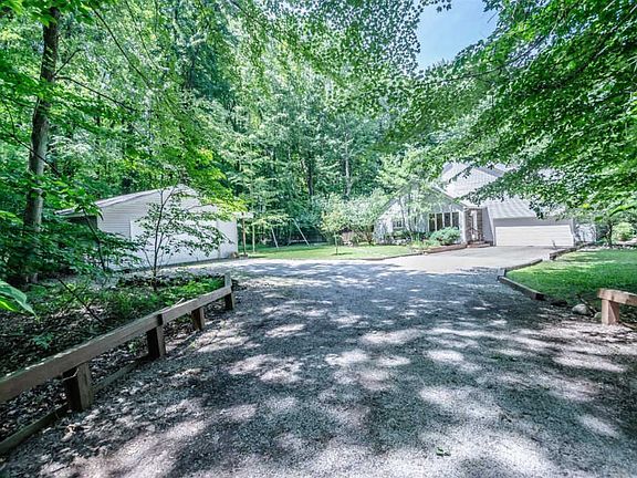 3rd image of 1203 Woodspoint Ln