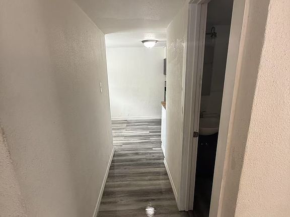 3rd image of 231 W Hull St Unit A