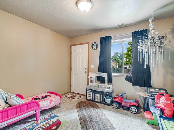 2nd image of 206 Emmett Trl