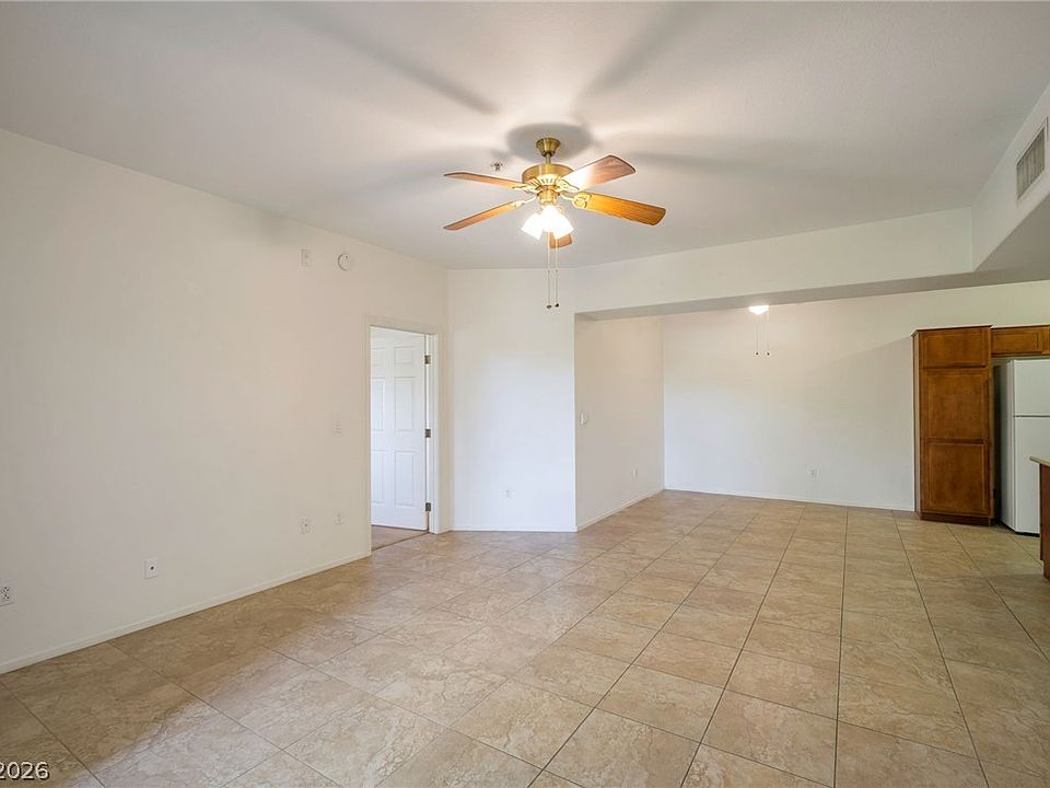 1st image of 2291 W Horizon Ridge Pkwy Unit 2108