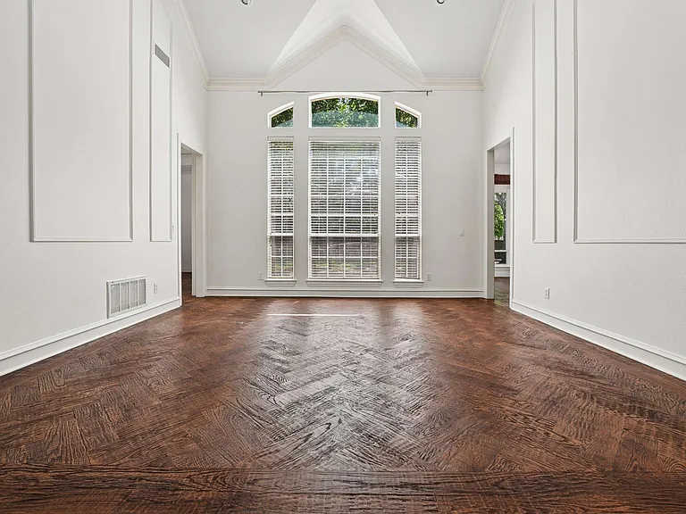 1125 Longford Cir — Photo 24