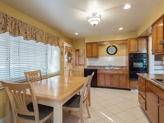 4th image of 1404 E Ironwood Dr