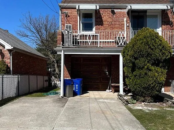 12811 6th Ave, College Point, NY 11356