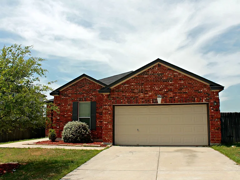 3516 Cisco Trl — Photo 3