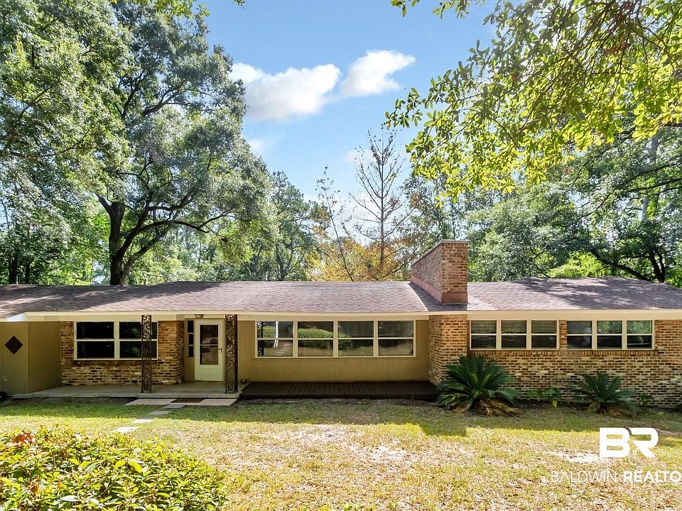 1st image of 4652 Pinewood Dr E