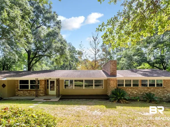 4652 Pinewood Dr E, Mobile, AL 36618