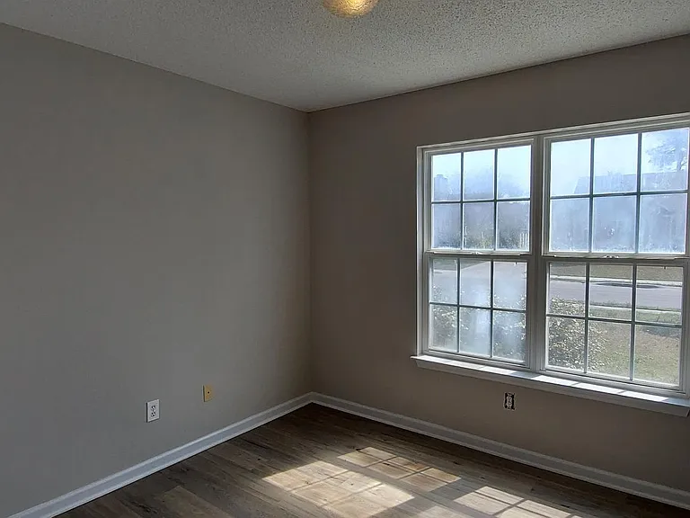 2106 Sapling Ct — Photo 17