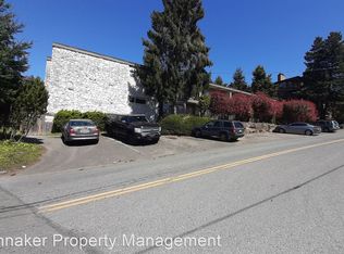 618 SW 156th St #4, Seattle, WA 98166