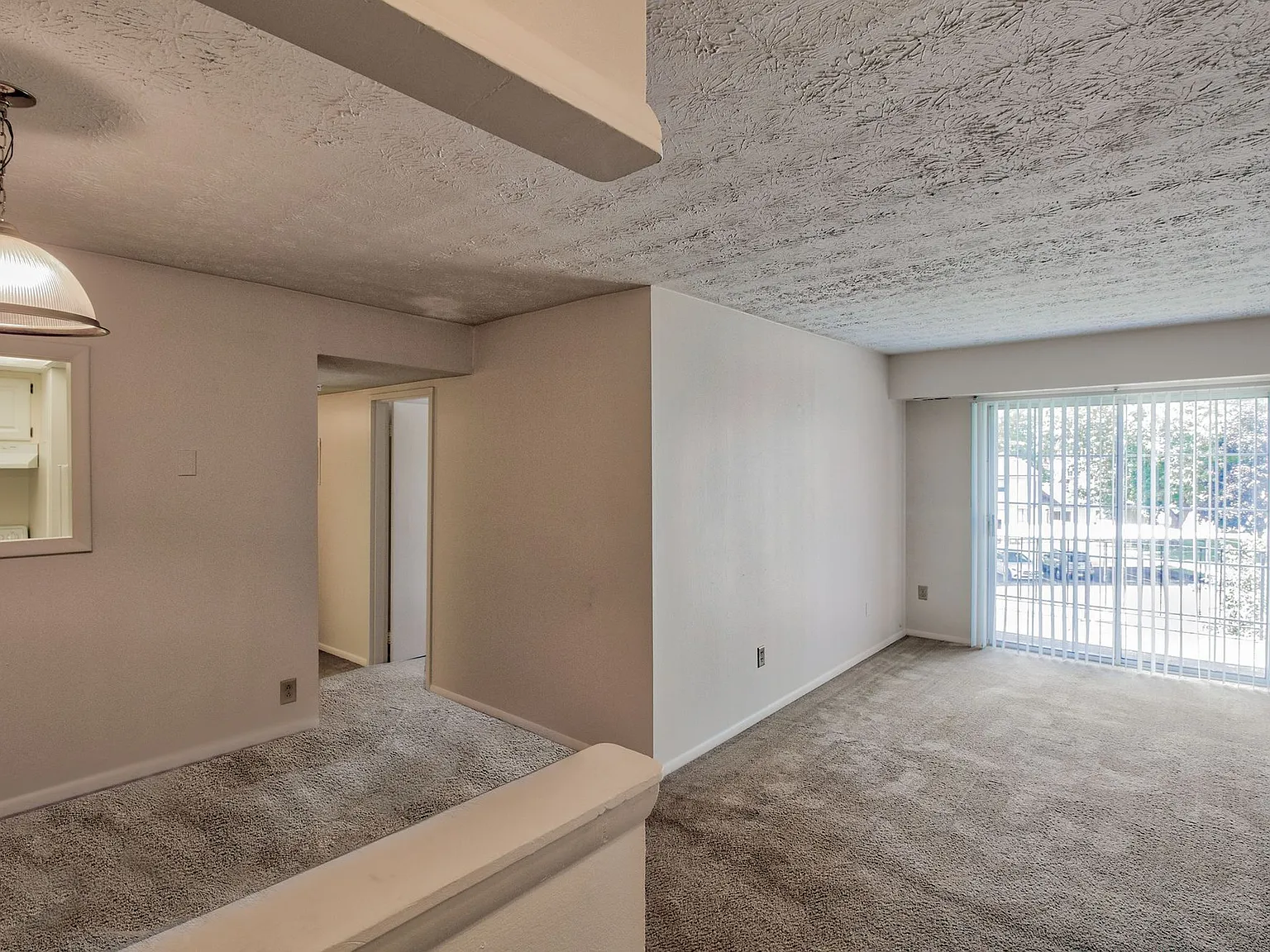 Windsor Gardens Apartments — Photo 1