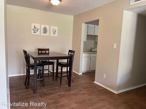 5th image of 19550 Gaston St APT 15