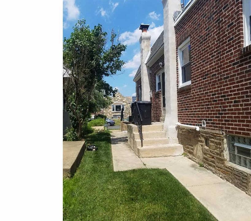 2nd image of 2304 Oakmont St