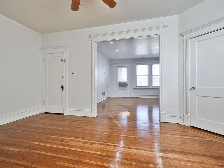 5908 Carpenter St #B — Photo 9