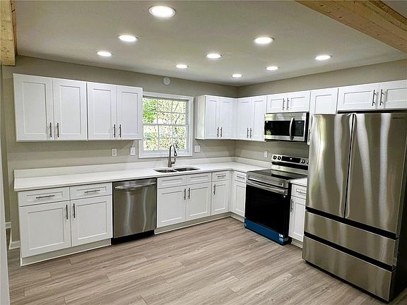 5th image of 1387 Renee Dr