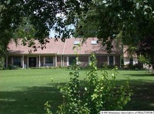 4380 Douglas Dr, Olive Branch, MS 38654
