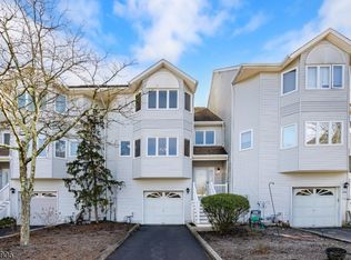 223 Azalea Ct, Toms River, NJ 08753