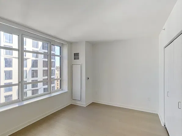 45 Hoyt St APT 9Q, Brooklyn, NY 11201