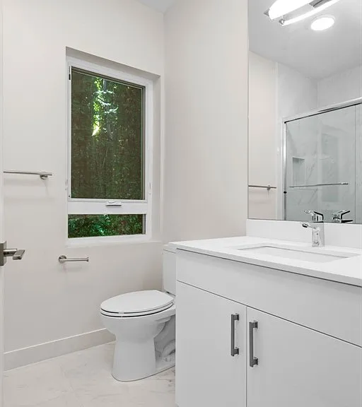 17XX Harbor Ave SW #402 — Photo 10