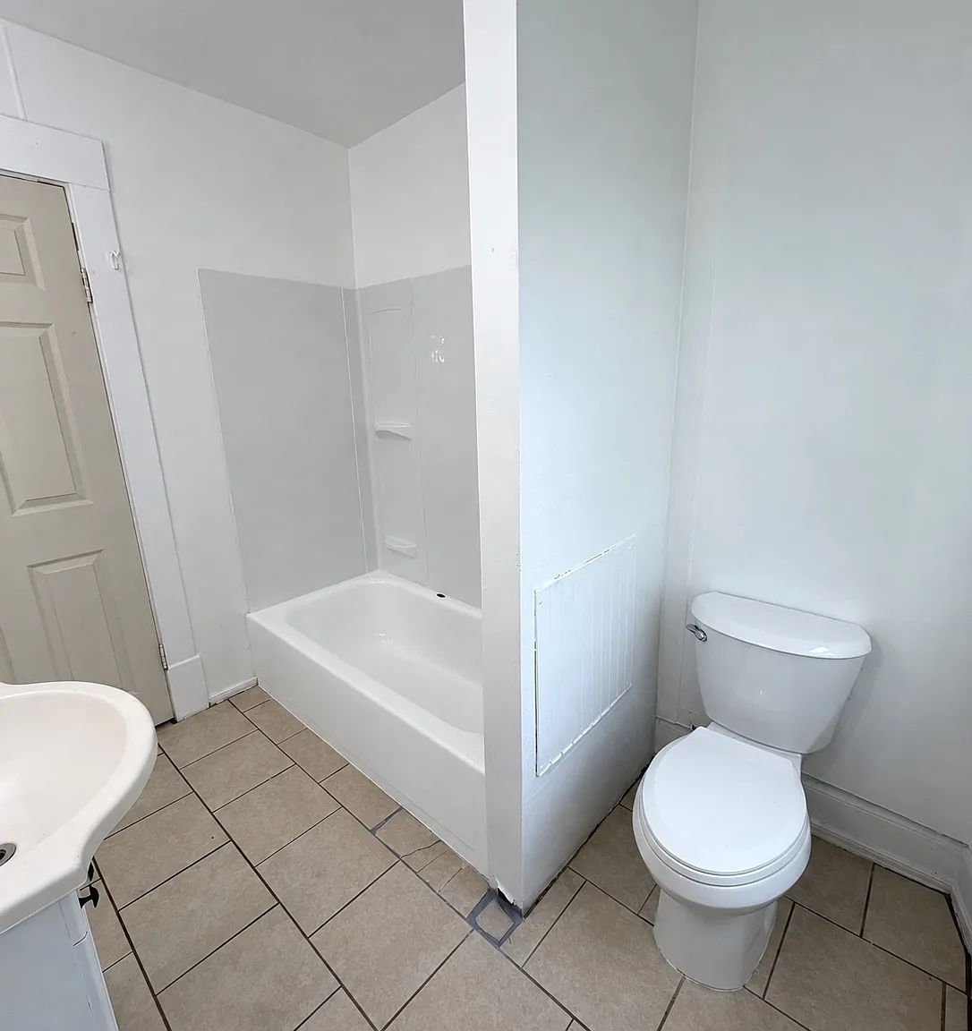 3 bed, $1,500 — Photo 4