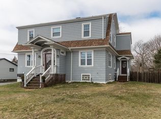 1 S Main St, Acushnet, MA 02743