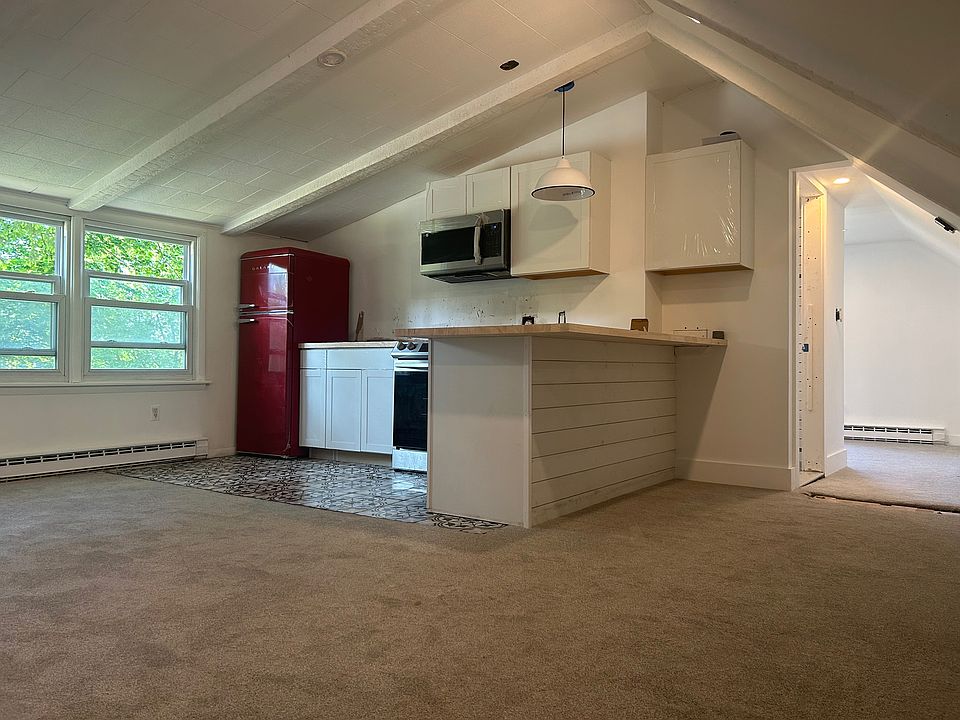 Open-Plan Living Room/Kitchen