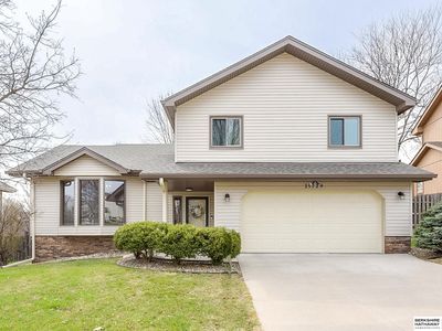 15729 Charles St #8, Omaha, NE, 68118