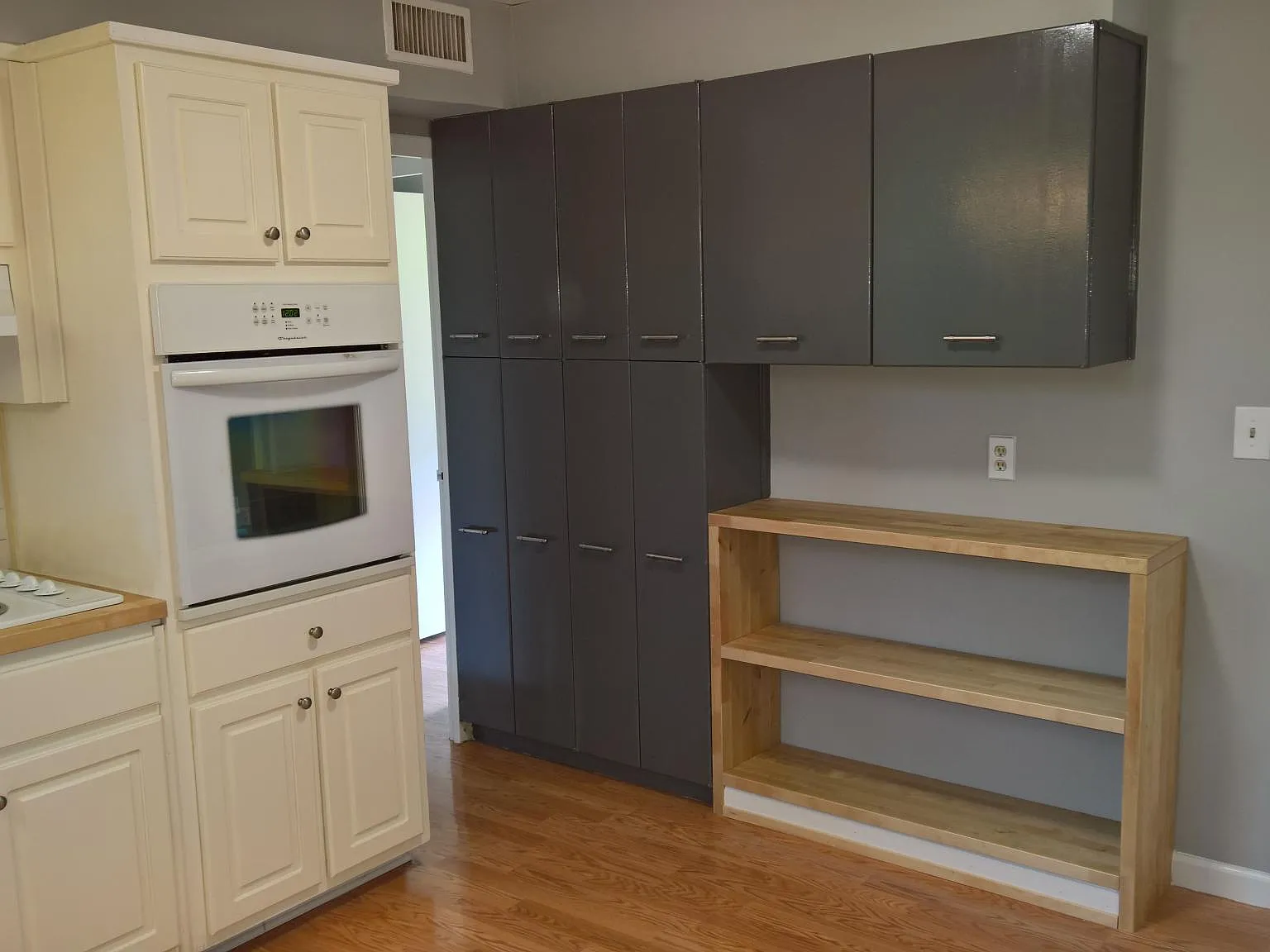 2 bed, 1000 sqft, $2,000 — Photo 3