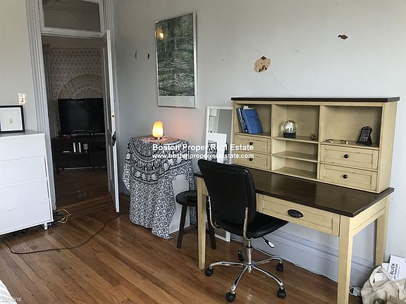 64 Charlesgate E #82 Boston - Fenway Unit Photo 3