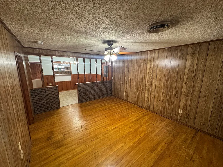 610 N Joyce St — Photo 27