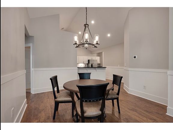 5th image of 109 Edgewood Ct